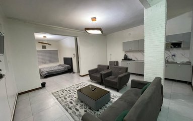 اجاره روزانه آپارتمان فلت جونیور نارمک 2 تهران، علی مبشری