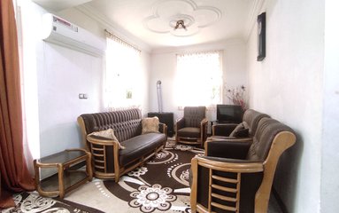 سوپرمارکت، نانوایی و رستوران در چند قدمی ویلا قراردارد.