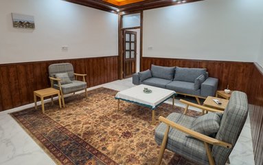 اجاره بوم گردی عمارت خلفان - واحد VIP قشم، دانیال بیکی