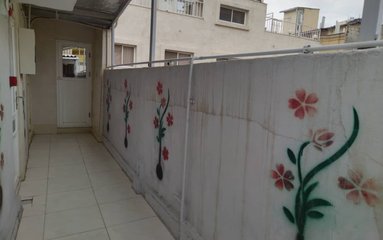 این مجتمع اقامتگاهی در فضایی 300 متری در واقع شده است.
بافت محله شهری و مسیر دسترسی به اقامتگاه آسفالت می باشد.
وضعیت آنتن دهی ایرانسل، رایتل و همراه اول متوسط می باشد.