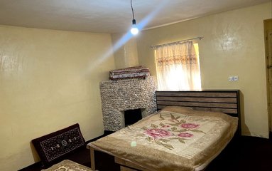 ویلا در شهر فارس ( سپیدان ) واقع شده است.
