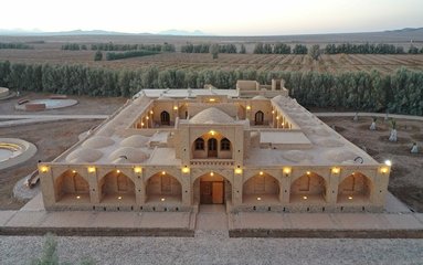 کاروانسرا مشجری - واحد گوشواره 1، محمدعلی حاجی آبادی