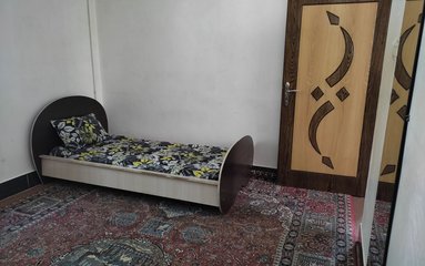 ویلا در شهر کوهرنگ واقع شده است.