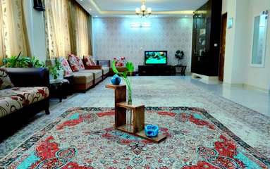 اجاره روزانه آپارتمان دوخوابه هشت بهشت 1 اصفهان، فاطمه زهرا قاسمی