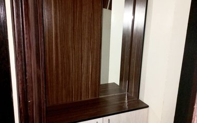 در صورت درخواست سرویس بهداشتی سیار ارائه می شود.
فاصله اقامتگاه تا حرم به صورت پیاده 15 دقیقه می باشد.
دسترسی نزدیک به صورت 3 دقیقه پیاده روی به مرکز خرید 17 شهریور و بازار رضا دارد.
نانوایی و سوپرمارکت در فاصله 1 دقیقه ای اقامتگاه واقع است.
اقامتگاه به مرکز دیالیز و درمانی آل نبی دسترسی یک دقیقه ای دارد.
اقامتگاه دسترسی یک دقیقه ای به پارک میرزا کوچک خان دارد.