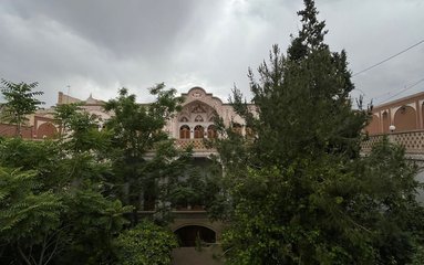 اقامتگاه سنتی خادمی - واحد 203، سیدعلی خادمی