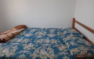 اقامتگاه کاملا دربست می باشد.