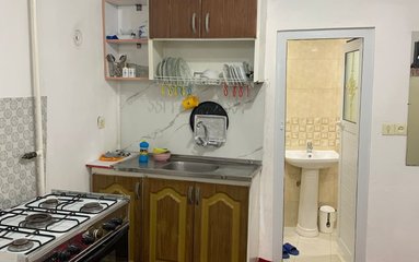 اجاره سوئیت فلت بابائی اسالم، علیرضا بابائی