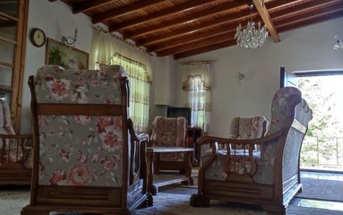 اجاره ویلا سه خوابه رز کلاردشت، سینا الغوثی