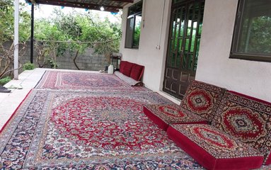 ویلا در شهر بندرانزلی واقع شده است.
اقامتگاه در محیطی آرام آپارتمانی و بومی واقع است.
وضعیت آنتن دهی همراه اول، ایرانسل و رایتل عالی می باشد.
اقامتگاه قبل از ورود میهمان بطور کامل نظافت خواهد شد.