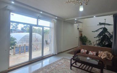 اجاره ویلا سه خوابه دوبلکس استخردار آبگرم ثامن شاندیز، شاندیز