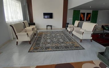 اجاره ویلا دوخوابه استخردار آبگرم ملک پدری کردان، کردان