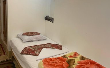 اجاره اجاره بوم گردی سرای سایه - واحد سه تخته دوبلکس کاشان، جاباما