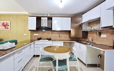 اجاره روزانه آپارتمان دوخوابه دکتر حسابی واحد ۱ شیراز، مسعود ملازم حسینی