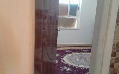 ویلا در شهر دهدز (خوزستان) واقع شده است.
اقامتگاه در محیطی آرام روستایی و بومی واقع است.
بافت محله روستایی و مسیر دسترسی به اقامتگاه آسفالت می باشد.