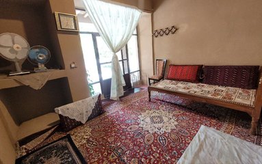 اجاره بوم گردی موبد - واحد پنج دری آباده، آباده