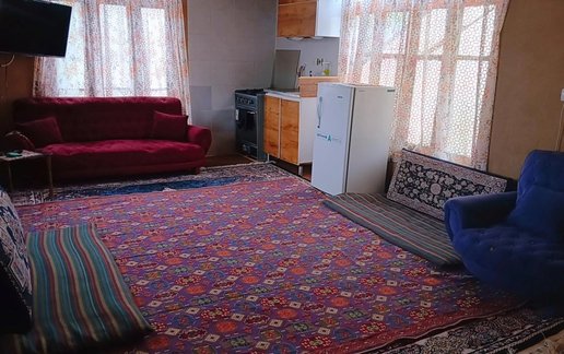 اجاره اقامتگاه سنتی گل باغ باران - واحد گل یاس
