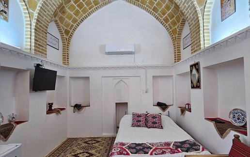 رزرو بوم گردی عمارت حاکم 1 - افسانه عشق