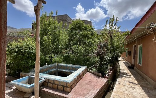 رزرو ویلا دوخوابه سنتی باغ بهشت روئین