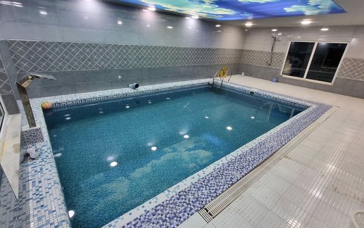 ویلا یک خوابه استخردار آبگرم بارانلو