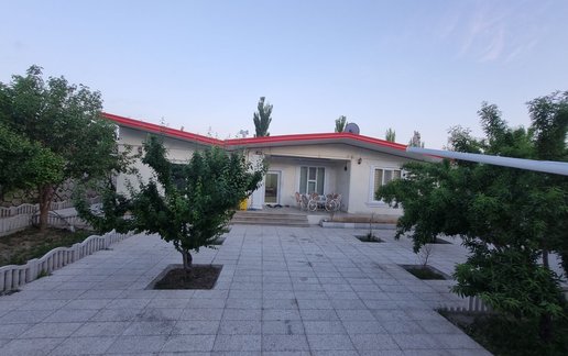 ویلا یک خوابه استخردار آبگرم بارانلو