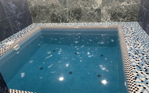 اجاره کلبه دوخوابه سوئیسی استخردار آبگرم ابراهیمی
