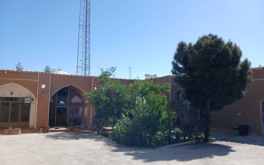 رزرو بوم گردی خانه مادری - واحد ارغوان