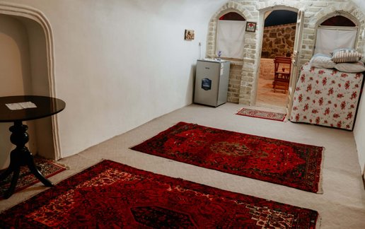 اجاره اقامتگاه سنتی باغ ایلخانی امیر - واحد اریباد
