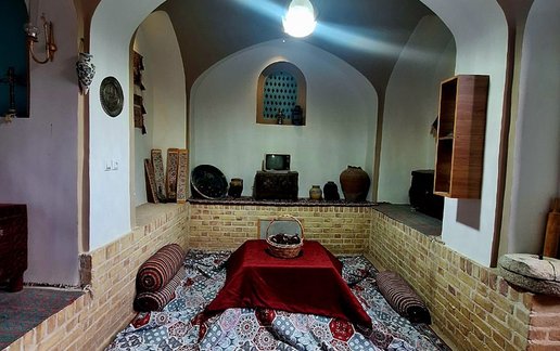 رزرو بوم گردی عمارت سرهنگ 1 - واحد پاسیار
