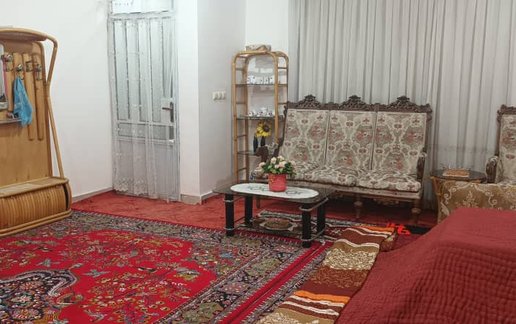 رزرو ویلا یک خوابه باغ درمیان