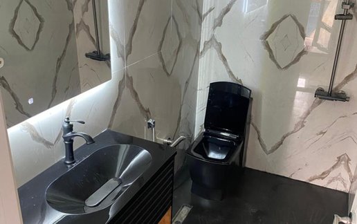 ویلا مدرن چهار خواب با زمین بازی