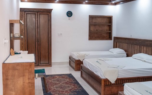 رزرو بوم گردی عمارت خلفان - واحد 4 تخته اکونومی