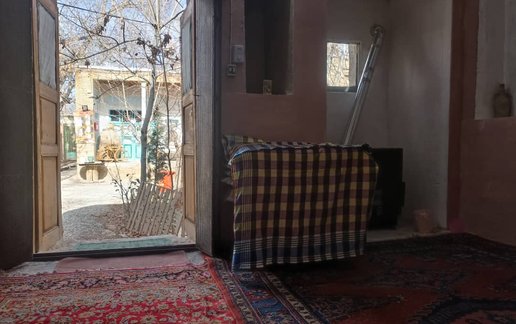 رزرو بوم گردی سرای کربلایی فریدون - واحد سایه نشین 4