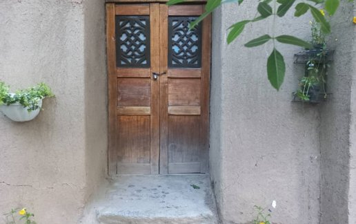 رزرو بوم گردی سرای کربلایی فریدون - واحد سایه نشین 4