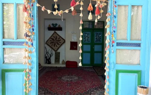 رزرو بوم گردی سرای کربلایی فریدون - واحد دلنشین ۲