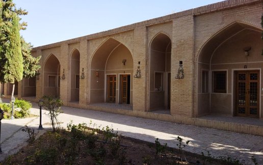 اجاره اقامتگاه سنتی شاه ولی - واحد دوتخته دبل رو به حیاط