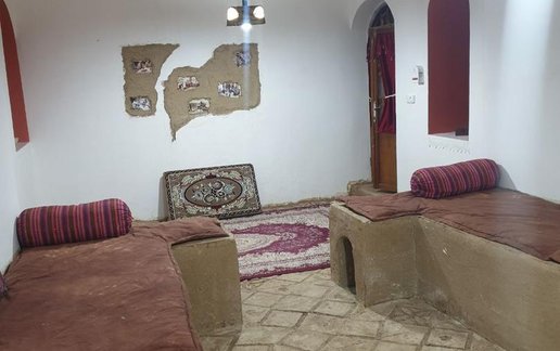 اجاره بوم گردی قلعه تاریخی کریم خان - واحد ماشالله خانوم 3