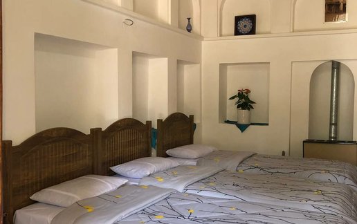 رزرو اقامتگاه سنتی عمارت اجلال - واحد آینه
