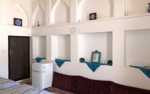 رزرو اقامتگاه سنتی عمارت اجلال - واحد آینه