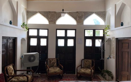 اجاره اقامتگاه سنتی عمارت اجلال - واحد طلوع