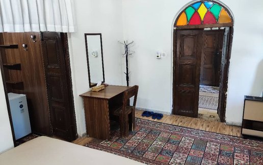 اجاره اقامتگاه سنتی باغ عمارت خُرَّم - واحد 1