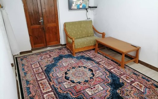 رزرو کلبه دوخوابه سنتی گل سرخ