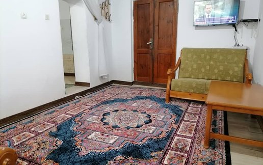 رزرو کلبه دوخوابه سنتی گل سرخ