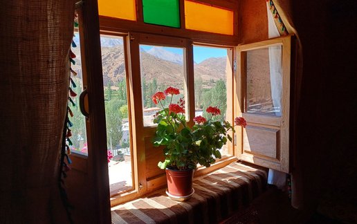 رزرو بوم گردی یادگار مجن - واحد گِل سرخ