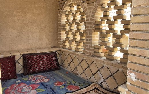 رزرو بوم گردی خونه خاکی - واحد آلاچیق سنتی