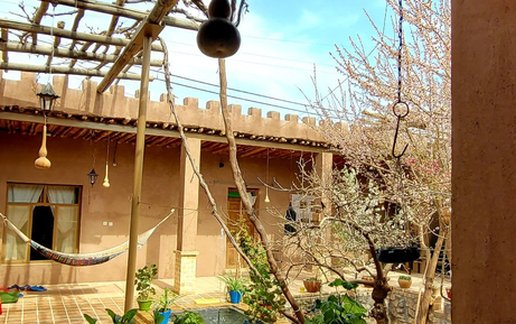 اجاره بوم گردی عمه خورشید - واحد توران