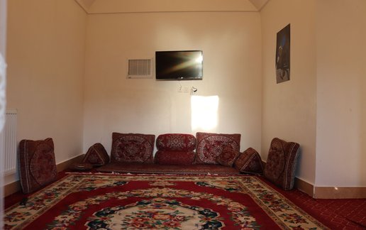 اجاره بوم گردی سرای سنتی زنده دلان - واحد خاتون
