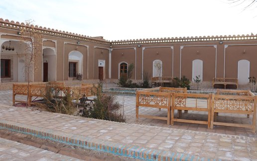 اجاره بوم گردی سرای سنتی زنده دلان - واحد خاتون