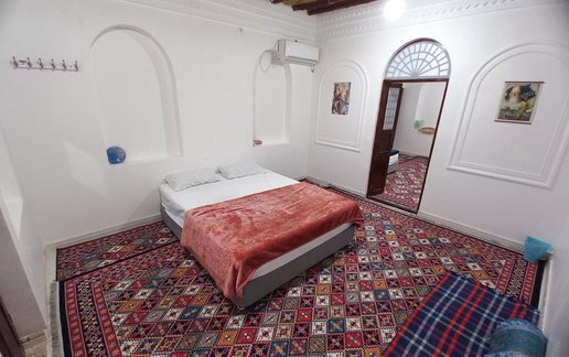 اجاره بوم گردی سرای بابا حاجی - واحد مجلسی