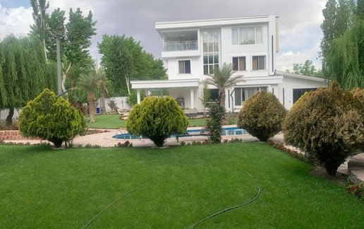 رزرو ویلا چهارخوابه استخردار آبگرم نگارستان